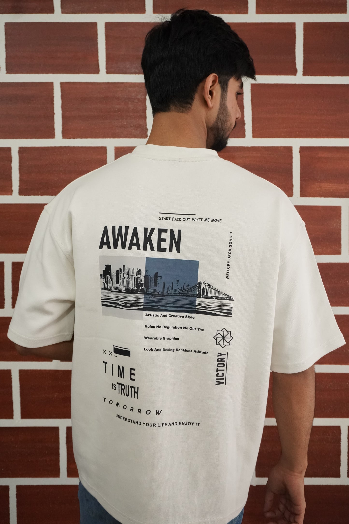 Bold AWAKEN Graphics Oversized Tsirts